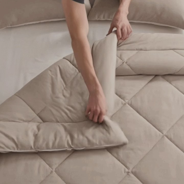 Making the bed in 3 seconds with the Moonora all-in-one duvet